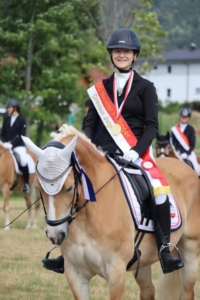 ooe-Meisterschaften-Dressur-Springen_Viktoria-Huettner@Eva-Windischbauer-683x1024